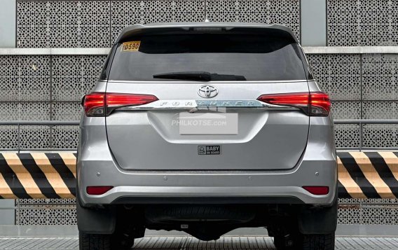 2018 Toyota Fortuner  2.4 V Diesel 4x2 AT in Makati, Metro Manila-7