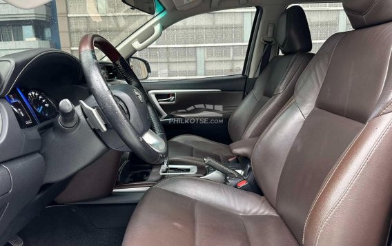 2018 Toyota Fortuner  2.4 V Diesel 4x2 AT in Makati, Metro Manila-11