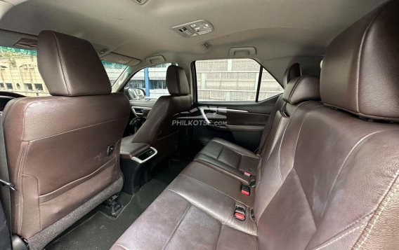 2018 Toyota Fortuner  2.4 V Diesel 4x2 AT in Makati, Metro Manila-12