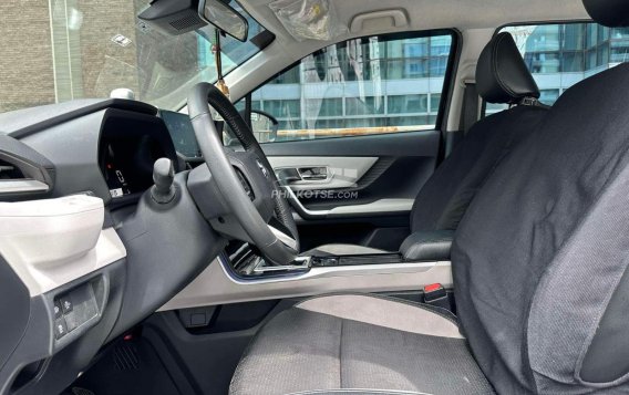 2023 Toyota Veloz V CVT in Makati, Metro Manila-16