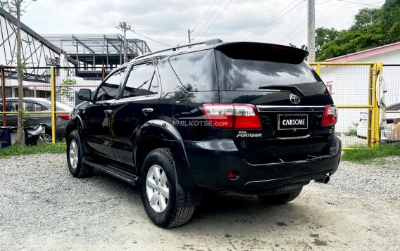 2010 Toyota Fortuner  2.7 G Gas A/T in Pasay, Metro Manila-4