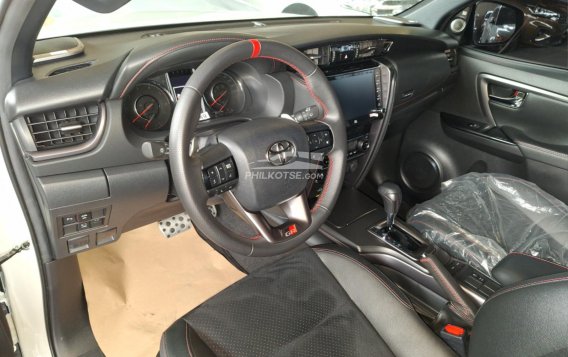 2024 Toyota Fortuner GR Sport 2.8 Diesel 4x4 AT in Quezon City, Metro Manila-17