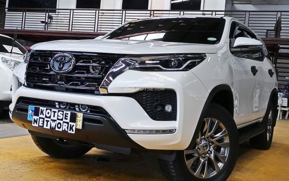 2023 Toyota Fortuner 2.4 V Pearl Diesel 4x2 AT in Quezon City, Metro Manila-1