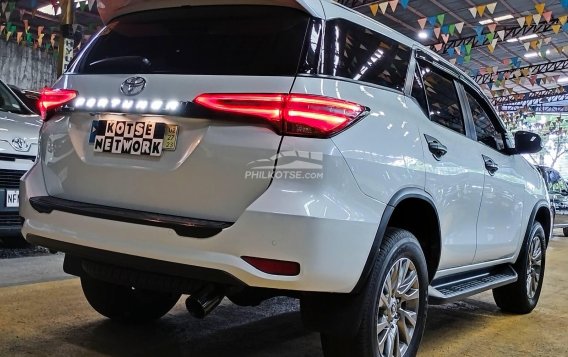 2023 Toyota Fortuner 2.4 V Pearl Diesel 4x2 AT in Quezon City, Metro Manila-6