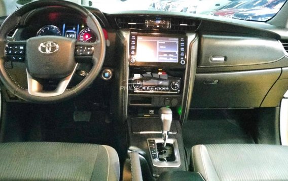 2023 Toyota Fortuner 2.4 V Pearl Diesel 4x2 AT in Quezon City, Metro Manila-12