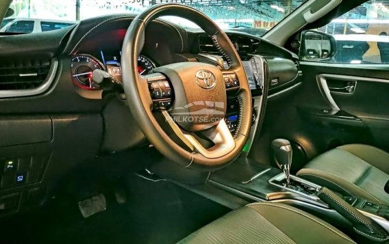 2023 Toyota Fortuner 2.4 V Pearl Diesel 4x2 AT in Quezon City, Metro Manila-16