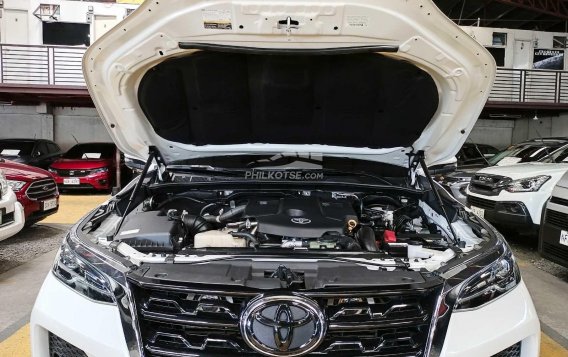 2023 Toyota Fortuner 2.4 V Pearl Diesel 4x2 AT in Quezon City, Metro Manila-17