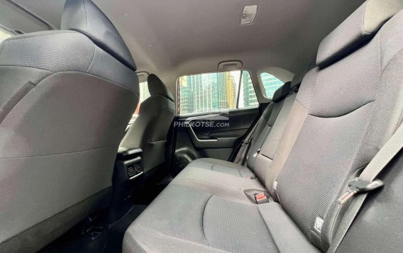 2019 Toyota RAV4  2.5 LE in Makati, Metro Manila-13