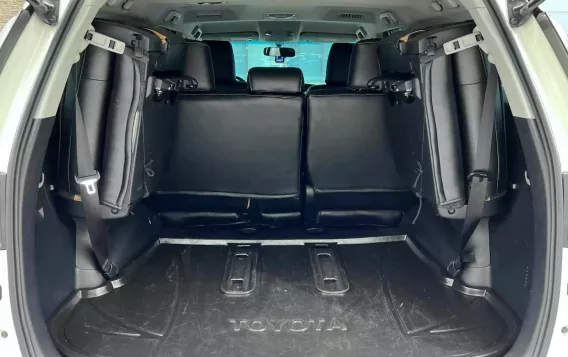 2017 Toyota Fortuner  2.4 G Diesel 4x2 AT in Makati, Metro Manila-15