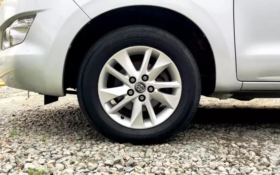 2019 Toyota Innova  2.8 E Diesel AT in Pasay, Metro Manila-8