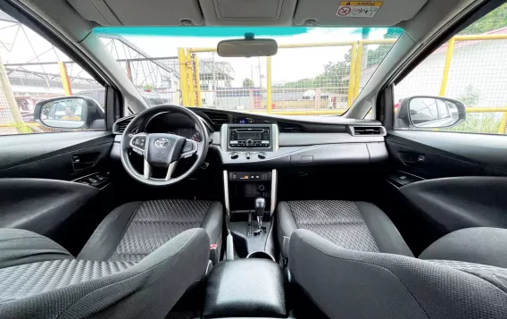 2019 Toyota Innova  2.8 E Diesel AT in Pasay, Metro Manila-12