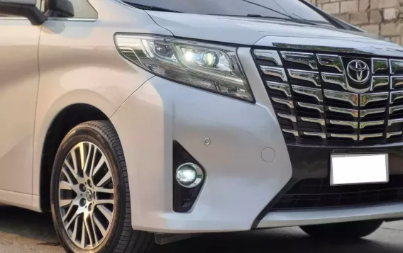 2018 Toyota Alphard  3.5 Gas AT in Caloocan, Metro Manila-3