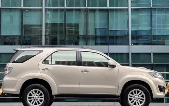 2013 Toyota Fortuner  2.4 G Diesel 4x2 AT in Makati, Metro Manila-5