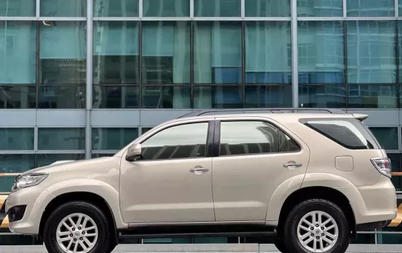 2013 Toyota Fortuner  2.4 G Diesel 4x2 AT in Makati, Metro Manila-8