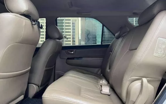 2014 Toyota Fortuner  2.4 V Diesel 4x2 AT in Makati, Metro Manila-12