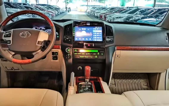 2014 Toyota Land Cruiser Premium 4.5 4x4 White Pearl AT in Quezon City, Metro Manila-12