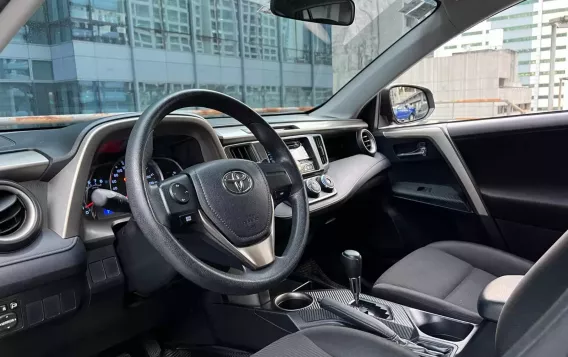 2015 Toyota RAV4  2.5 Active 4X2 AT in Makati, Metro Manila-14