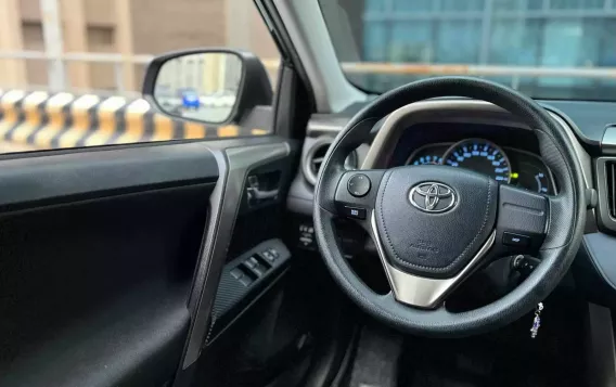 2015 Toyota RAV4 in Makati, Metro Manila-11