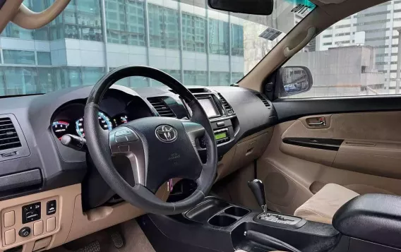 2014 Toyota Fortuner 2.4 G Gasoline 4x2 AT in Makati, Metro Manila-5