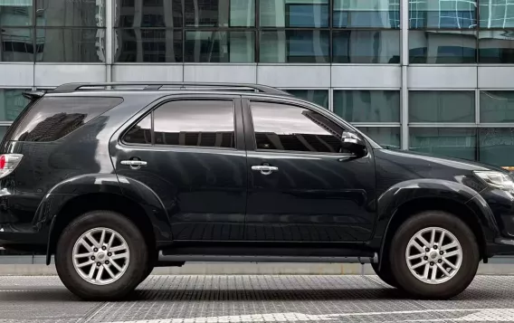 2014 Toyota Fortuner  2.4 G Diesel 4x2 AT in Makati, Metro Manila-4