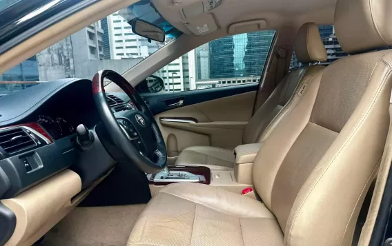 2013 Toyota Camry  2.5 V in Makati, Metro Manila-14