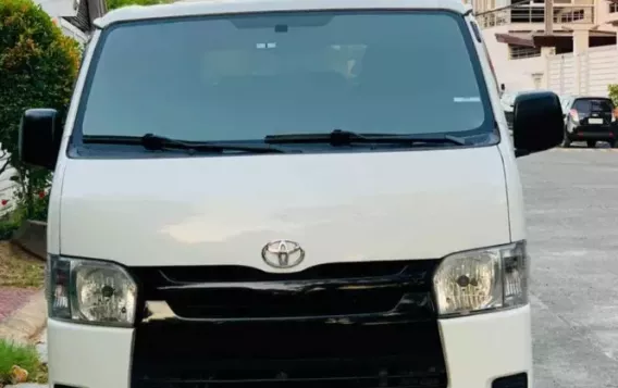 2016 Toyota Hiace  Commuter 3.0 M/T in Quezon City, Metro Manila