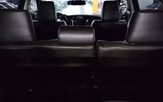 2016 Toyota Fortuner  2.4 V Diesel 4x2 AT in Quezon City, Metro Manila-10