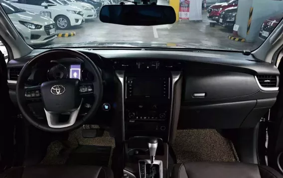 2016 Toyota Fortuner  2.4 V Diesel 4x2 AT in Quezon City, Metro Manila-19