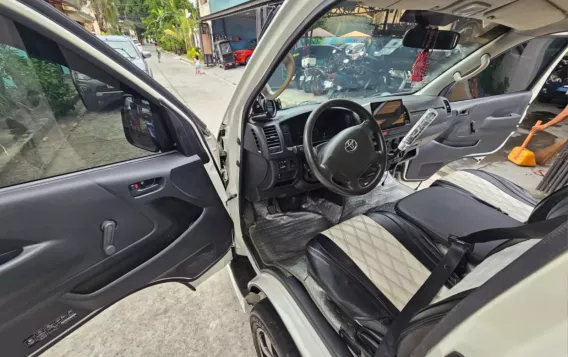 2018 Toyota Hiace  Commuter 3.0 M/T in Bacoor, Cavite-9