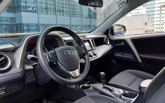 2015 Toyota RAV4  2.5 Premium 4x2 AT in Makati, Metro Manila-12