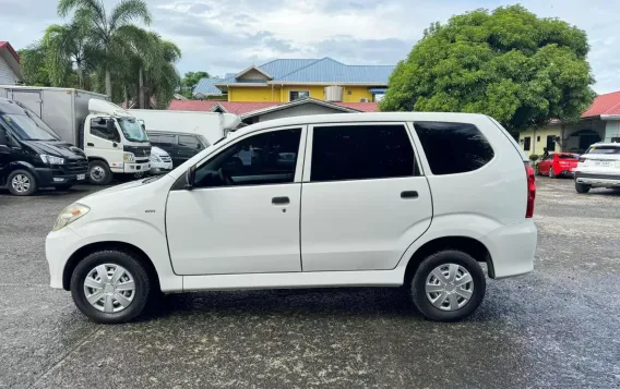 2010 Toyota Avanza  1.3 J M/T in Manila, Metro Manila-3