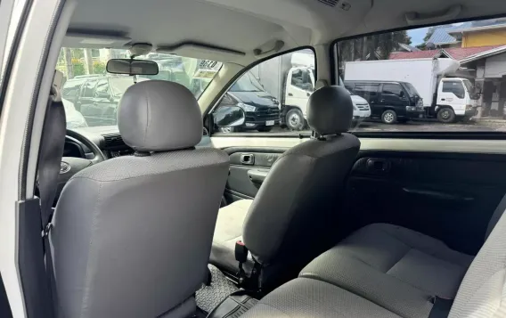2010 Toyota Avanza  1.3 J M/T in Manila, Metro Manila-10