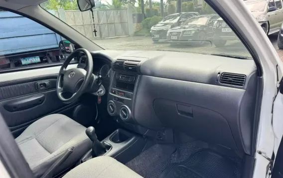 2010 Toyota Avanza  1.3 J M/T in Manila, Metro Manila-12