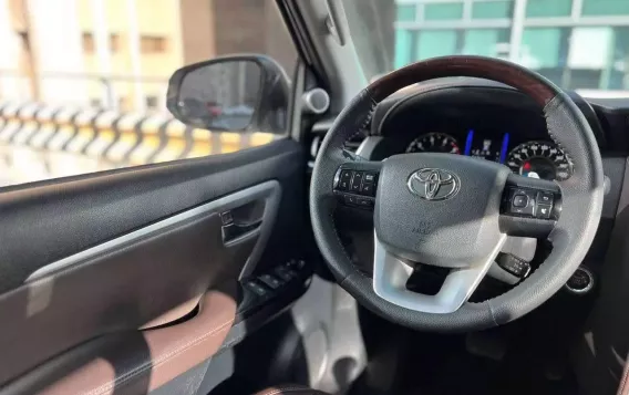 2017 Toyota Fortuner  2.4 V Diesel 4x2 AT in Makati, Metro Manila-2