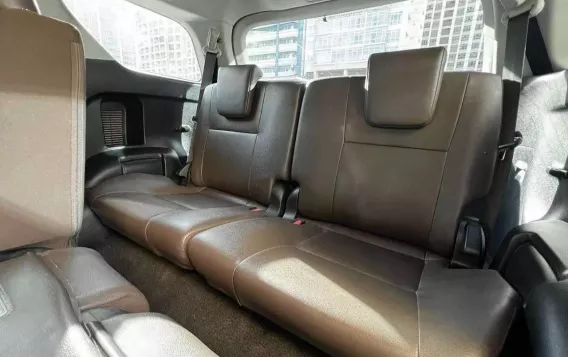 2017 Toyota Fortuner  2.4 V Diesel 4x2 AT in Makati, Metro Manila-18