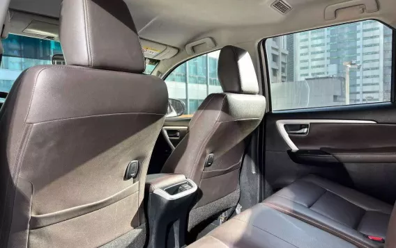 2017 Toyota Fortuner  2.4 V Diesel 4x2 AT in Makati, Metro Manila-13