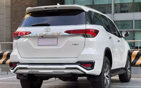 2017 Toyota Fortuner  2.4 V Diesel 4x2 AT in Makati, Metro Manila-3