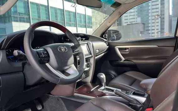 2017 Toyota Fortuner  2.4 V Diesel 4x2 AT in Makati, Metro Manila-12