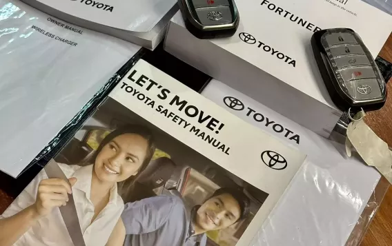 2023 Toyota Fortuner in Parañaque, Metro Manila-12