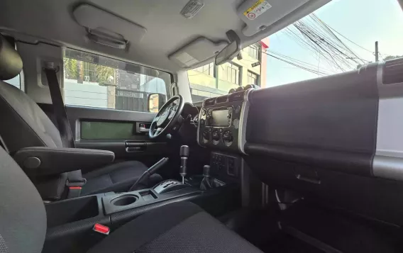 2014 Toyota FJ Cruiser  4.0L V6 in Manila, Metro Manila-15