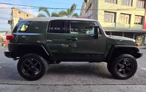 2014 Toyota FJ Cruiser  4.0L V6 in Manila, Metro Manila-17