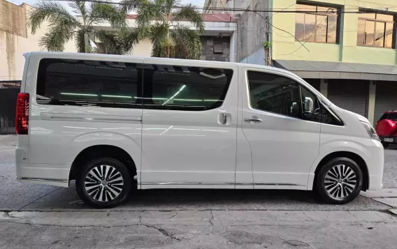 2019 Toyota Hiace Super Grandia Elite 2.8 AT in Manila, Metro Manila-15