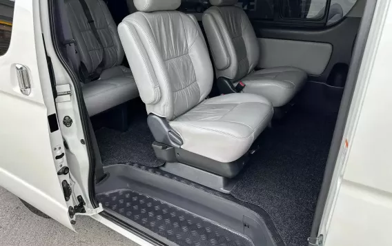 2016 Toyota Hiace  Super Grandia (Leather) 3.0 A/T Monotone in Manila, Metro Manila-16