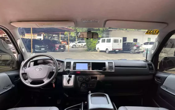 2016 Toyota Hiace  Super Grandia (Leather) 3.0 A/T Monotone in Manila, Metro Manila-12