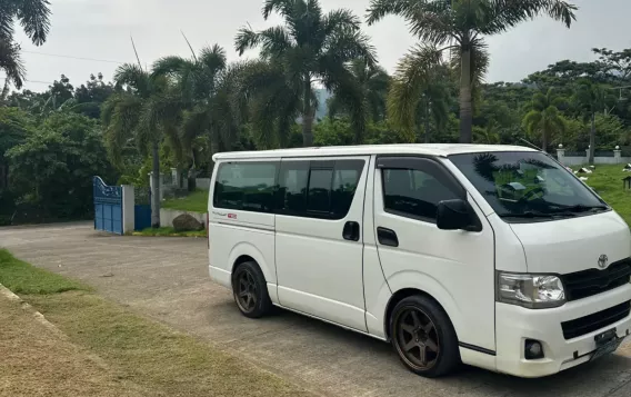 2014 Toyota Hiace in Talisay, Batangas-2