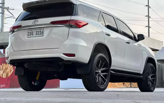 2016 Toyota Fortuner  2.8 V Diesel 4x4 AT in Manila, Metro Manila-2