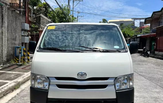 2023 Toyota Hiace  Commuter 3.0 M/T in Quezon City, Metro Manila-2