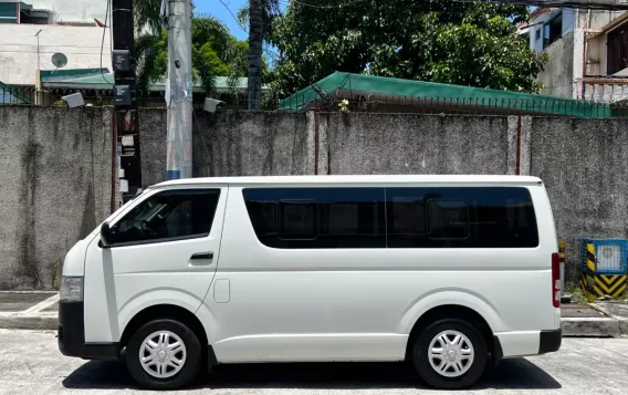 2023 Toyota Hiace  Commuter 3.0 M/T in Quezon City, Metro Manila-7