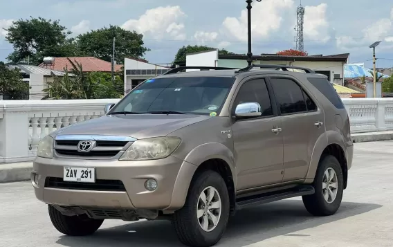 2005 Toyota Fortuner in Las Piñas, Metro Manila-2