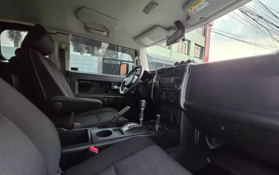 2015 Toyota FJ Cruiser  4.0L V6 in Manila, Metro Manila-3